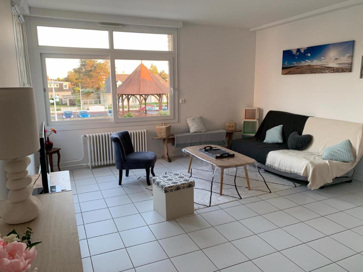 Apartamento Les Alisés Merville-Franceville-Plage Exterior foto